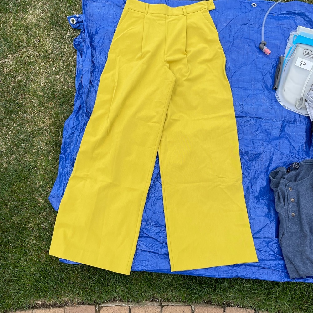 Yellow/green wide leg dress pants